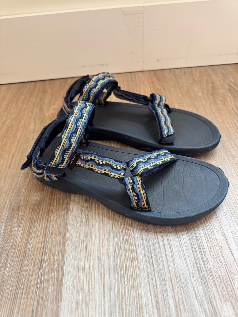 Teva Hurricane XLT 2 Men’s Size 7 Blue Pattern Sport Hiking Sandals youth
